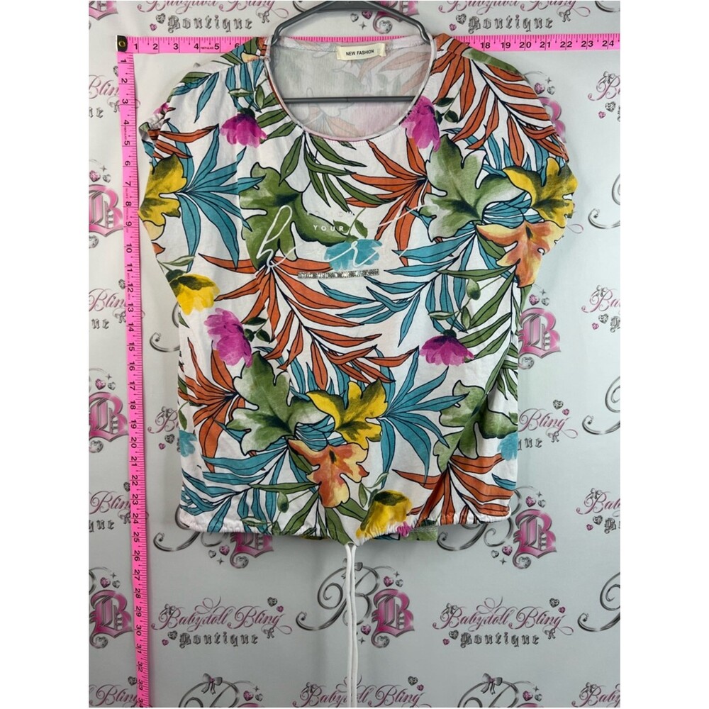 New fashion tshirt tropical tie up hem Floral Short Sleeve Tee - White Multi